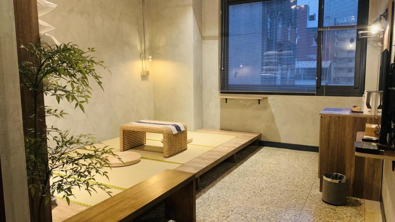 The Retro Tai-Pan Hotel Đài Nam Ngoại thất bức ảnh