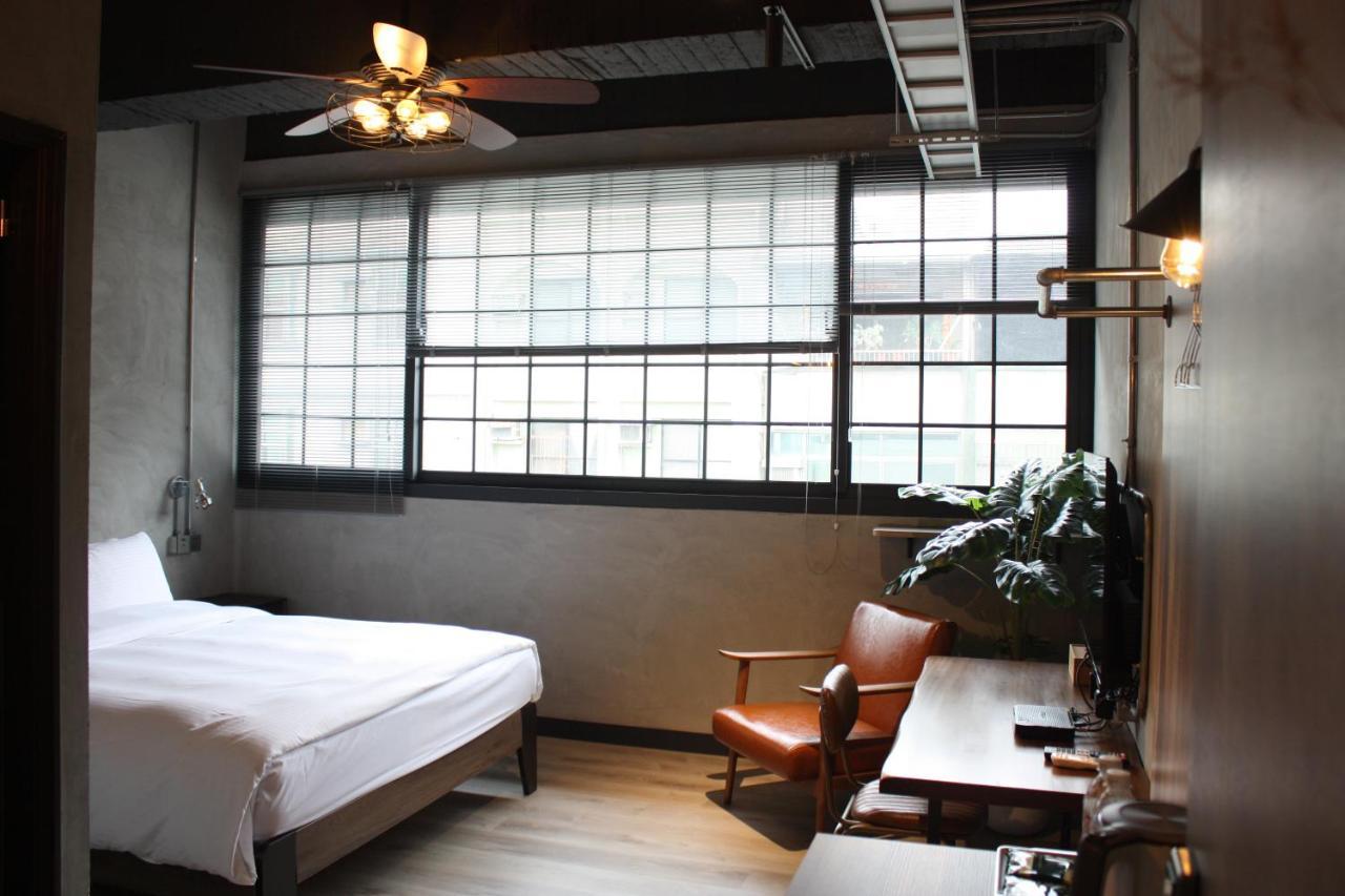 The Retro Tai-Pan Hotel Đài Nam Ngoại thất bức ảnh