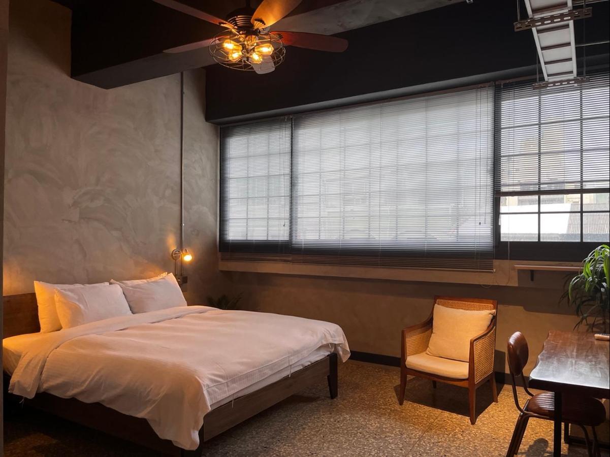 The Retro Tai-Pan Hotel Đài Nam Ngoại thất bức ảnh